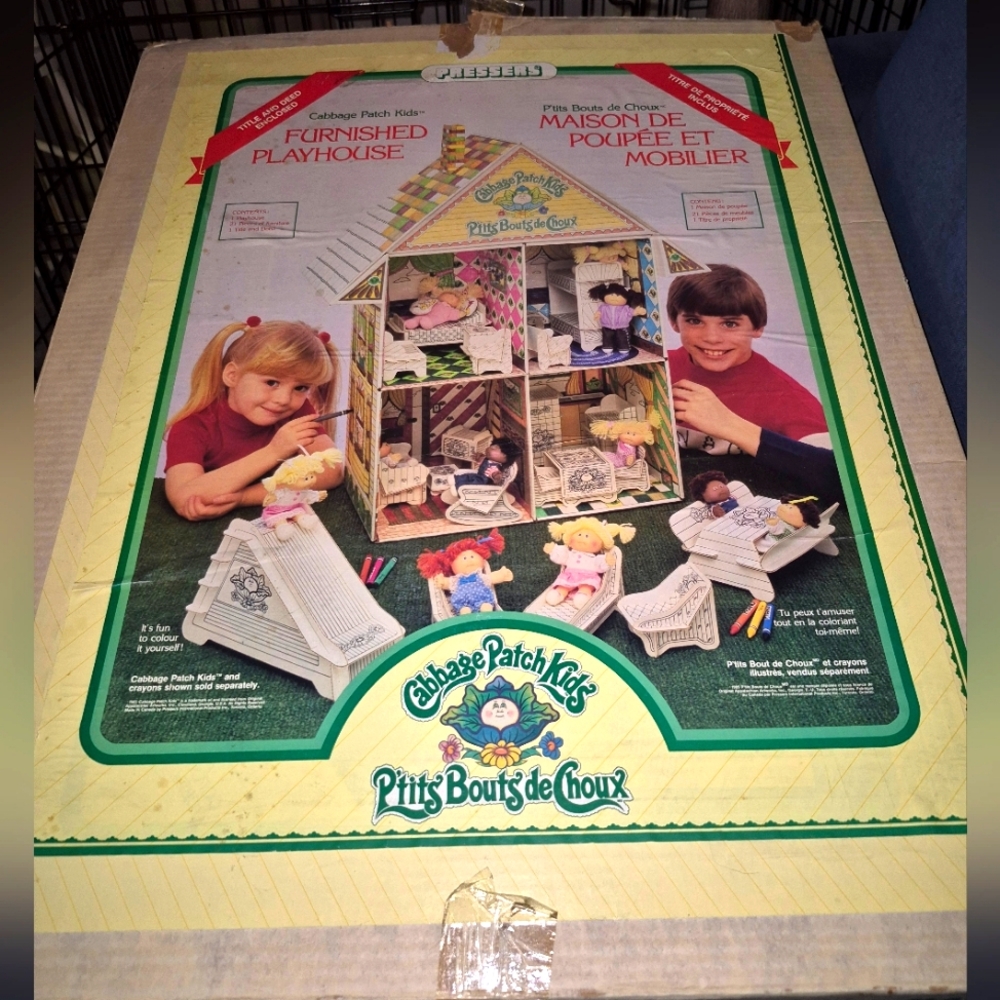 Cabbage Patch Dolls 1983-1984 Color Your Own Play House